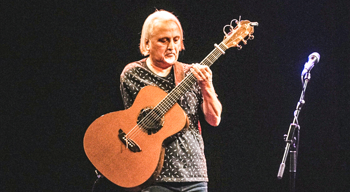 En un verdadero ejemplo de superación, Andrés desarrolló una técnica para tocar la guitarra con una sola mano y creó una fundación para potenciar talentos jóvenes en sectores vulnerables.