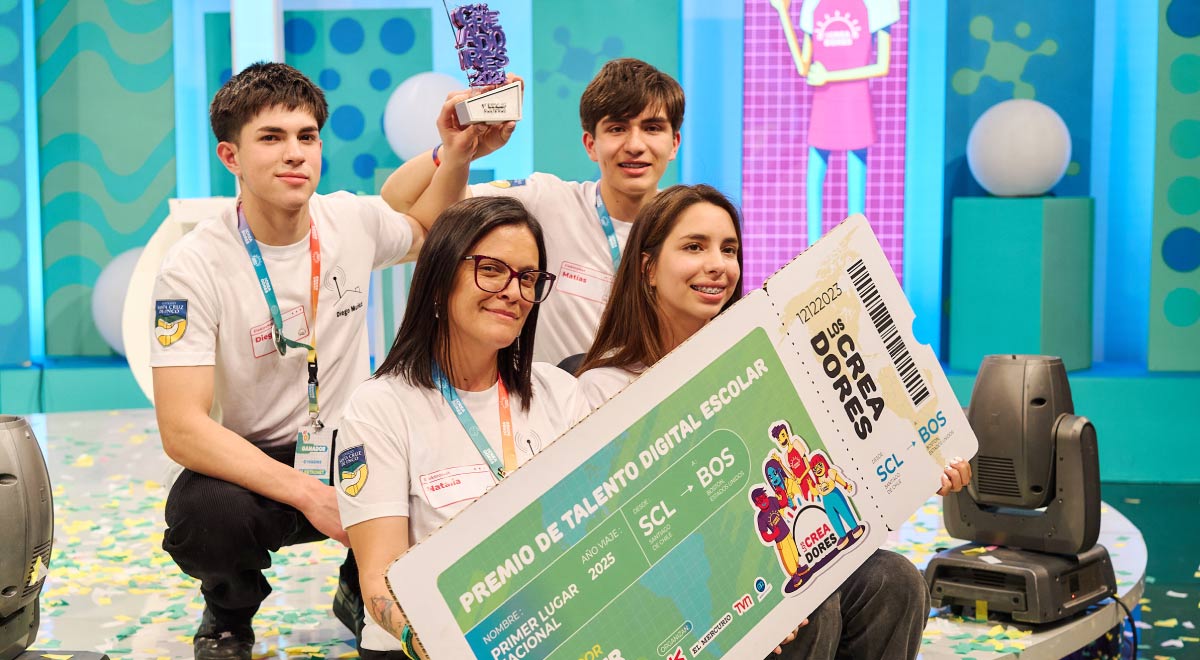 Los jóvenes presentaron ante importante entidades de ciencia y tecnología su proyecto Elektronet, un sistema que convierte ondas electromagnéticas en electricidad, aportando a la descentralización energética.